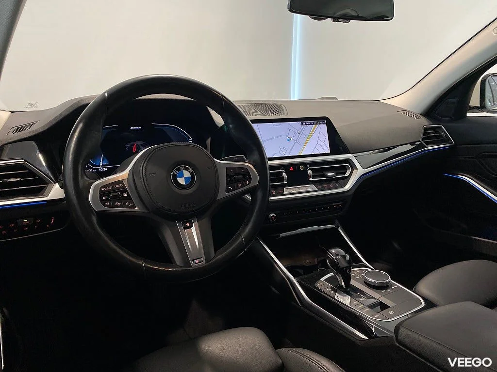BMW 330 Rattvärme HiFi-högtalarsystem Parkeringsassistent 0kW