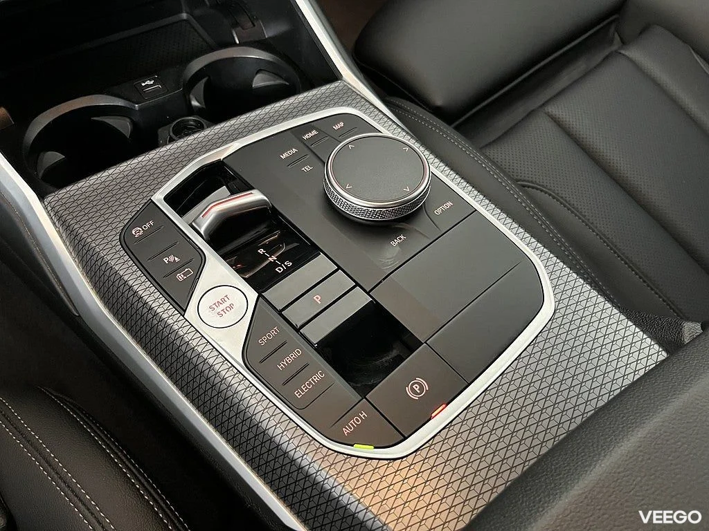 BMW 330 xDrive Touring M Sport Drag HiFi Park Assist 0kW