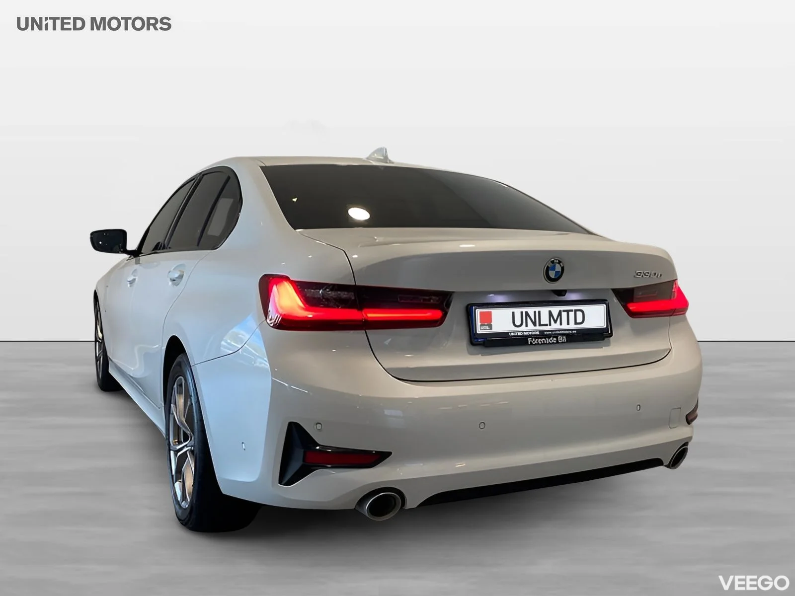 BMW 330 Rattvärme HiFi-högtalarsystem Parkeringsassistent 0kW