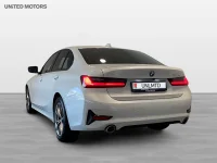 BMW 330 Rattvärme HiFi-högtalarsystem Parkeringsassistent 0kW