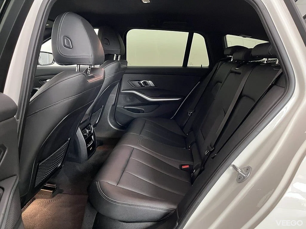 BMW 330 xDrive Touring M Sport Drag HiFi Park Assist 0kW
