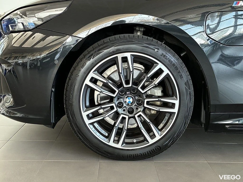 BMW i5 eDrive40 Sedan M Sport Drag Rattvärme Drive/Park Assist 0kW
