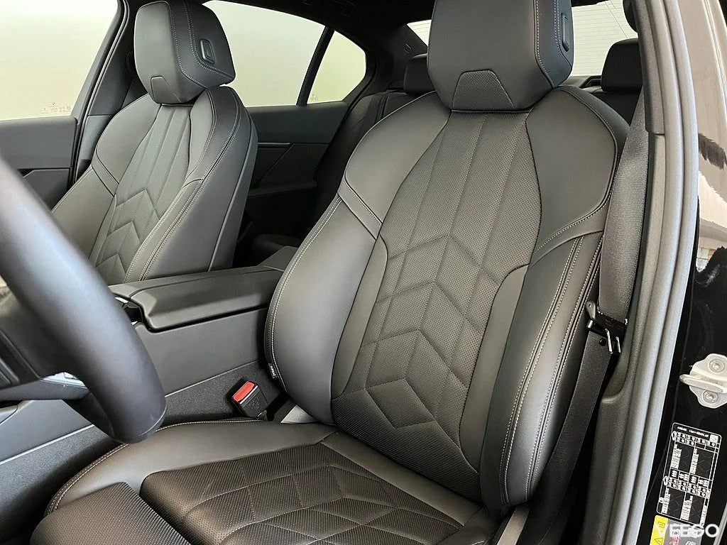 BMW i5 eDrive40 Sedan M Sport Drag Rattvärme Drive/Park Assist 0kW