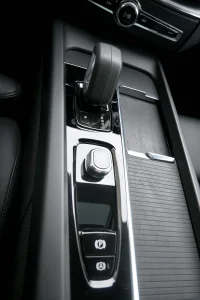 Volvo XC60 AWD H&K INSCRIPTION XENIUM INTELLI SAFE 2 251kW thumbnail