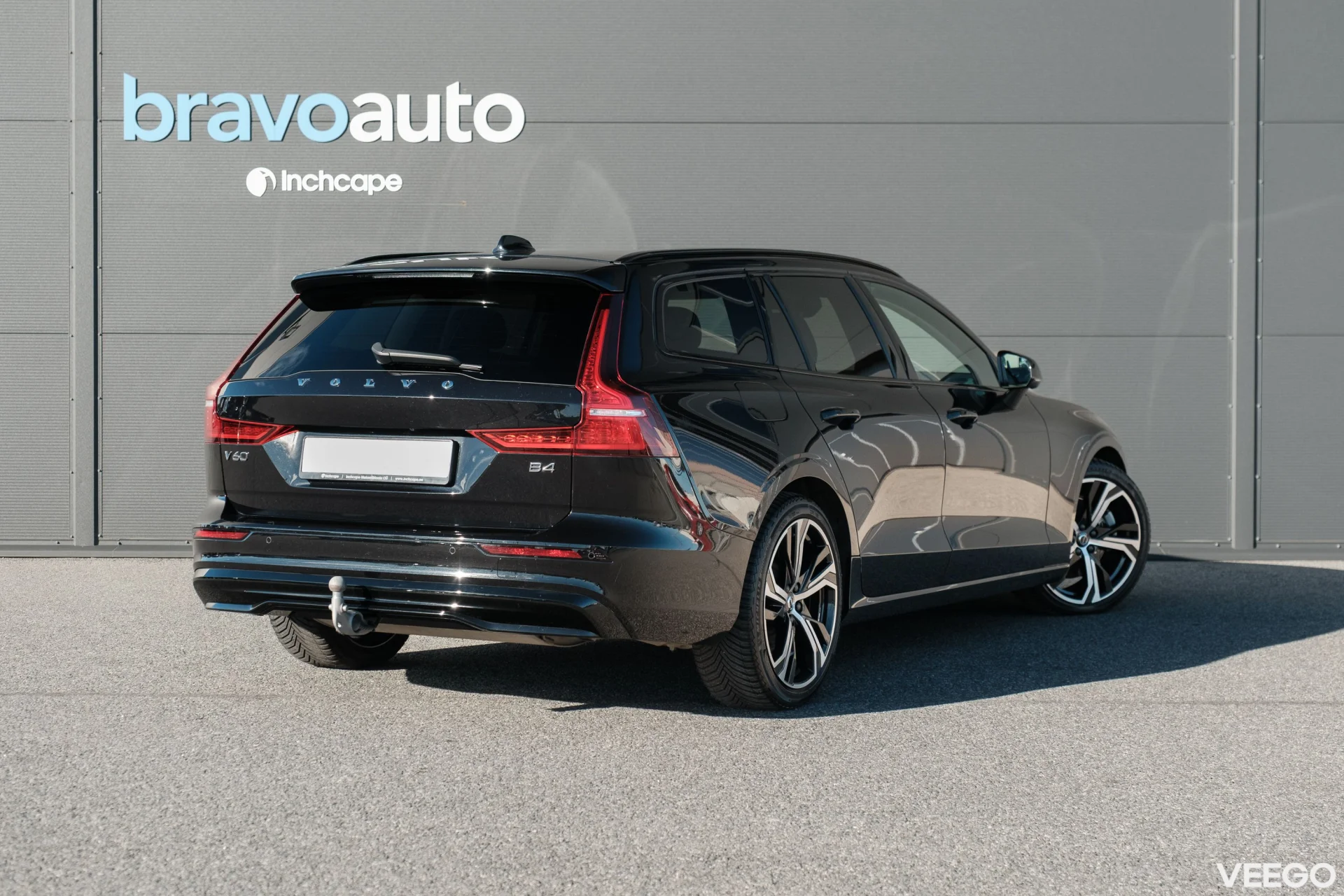 Volvo V60 Mild-Hybrid Plus Dark 2 145kW