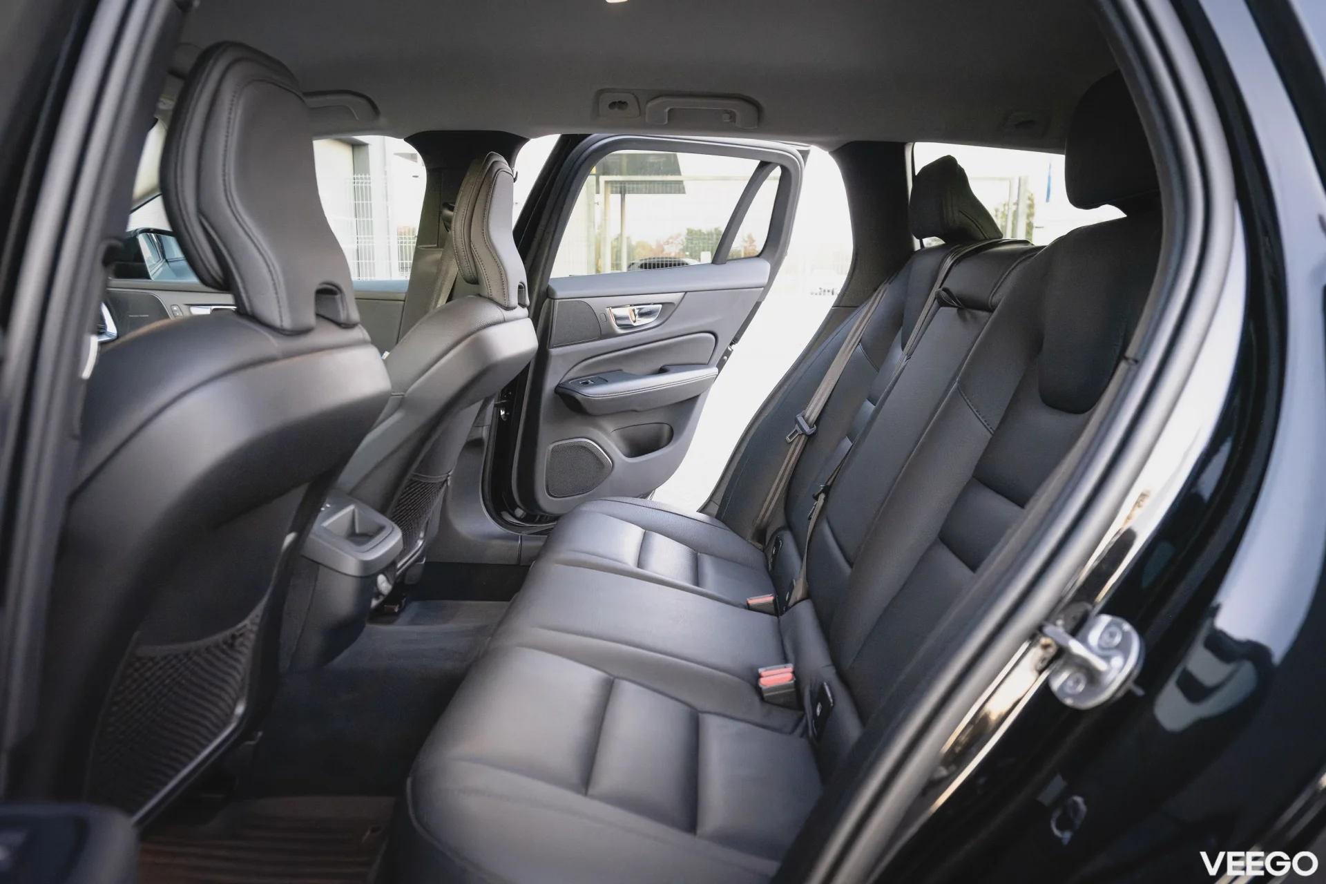 Volvo V60 Mild-Hybrid Plus Dark 2 145kW