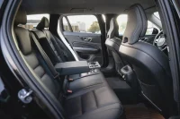 Volvo V60 Mild-Hybrid Plus Dark 2 145kW thumbnail