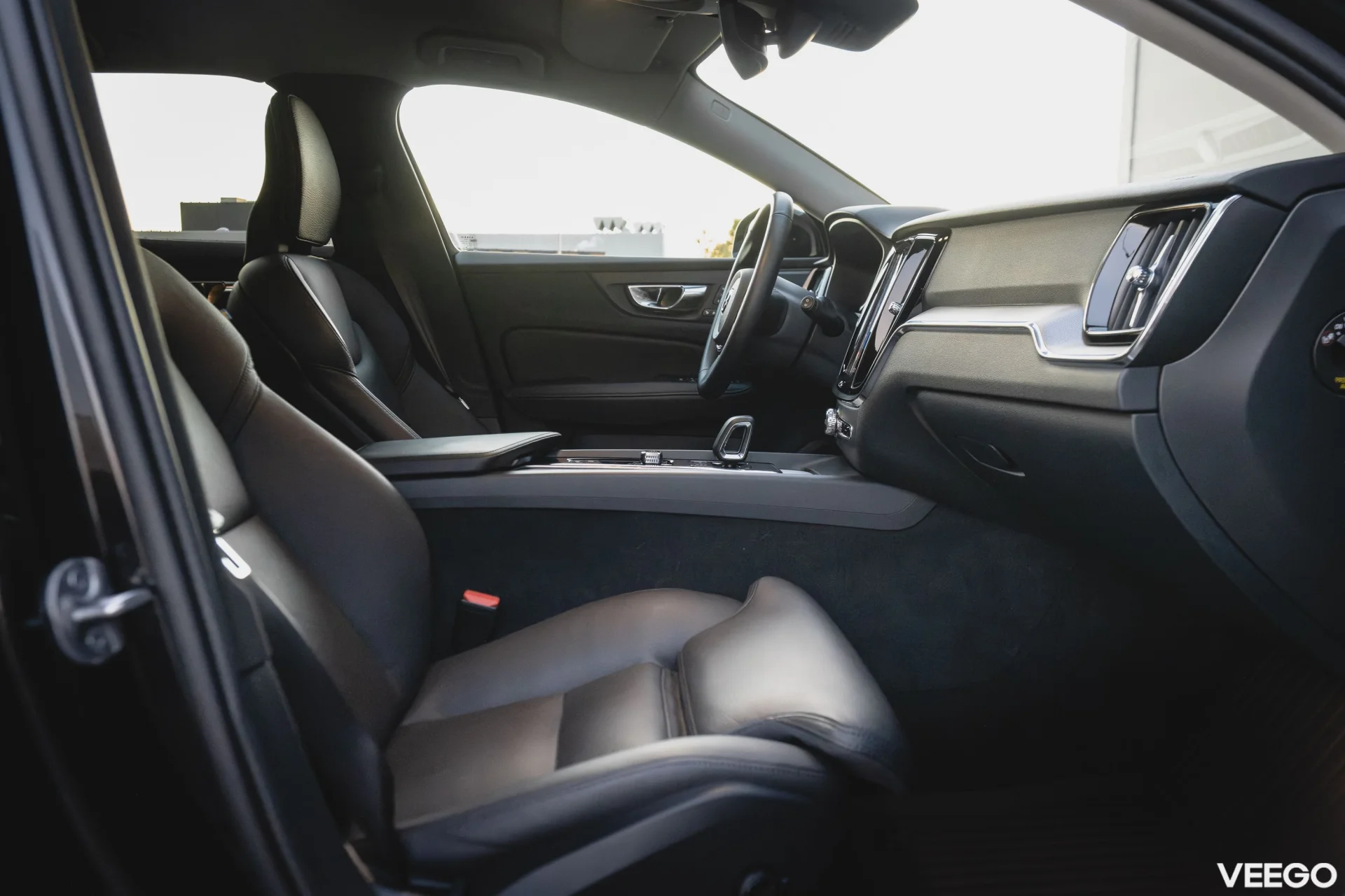 Volvo V60 Mild-Hybrid Plus Dark 2 145kW