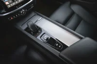 Volvo V60 Mild-Hybrid Plus Dark 2 145kW thumbnail