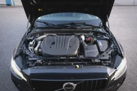 Volvo V60 Mild-Hybrid Plus Dark 2 145kW thumbnail