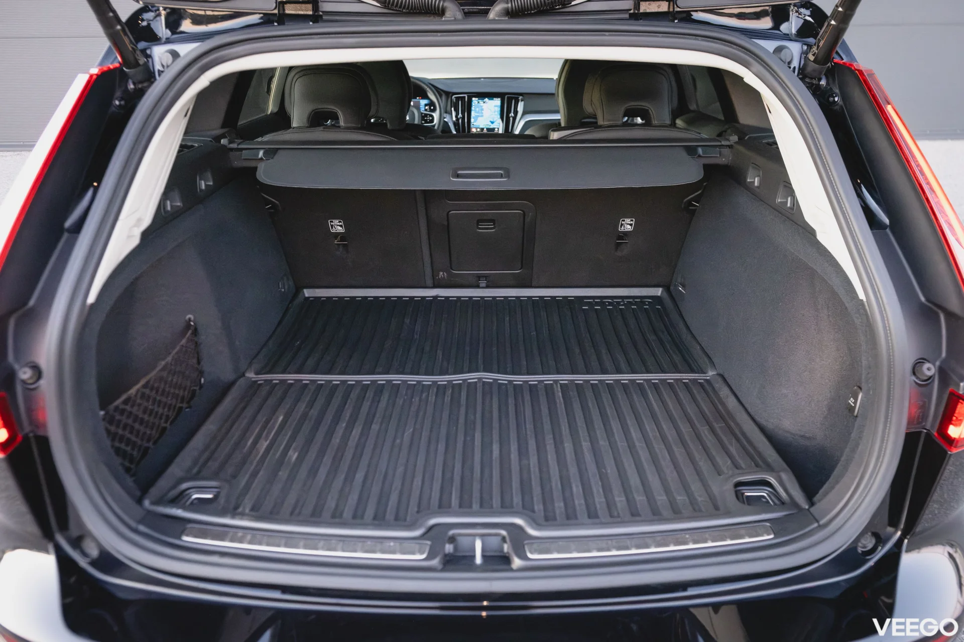 Volvo V60 Mild-Hybrid Plus Dark 2 145kW