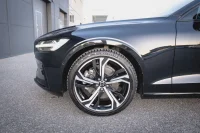 Volvo V60 Mild-Hybrid Plus Dark 2 145kW thumbnail