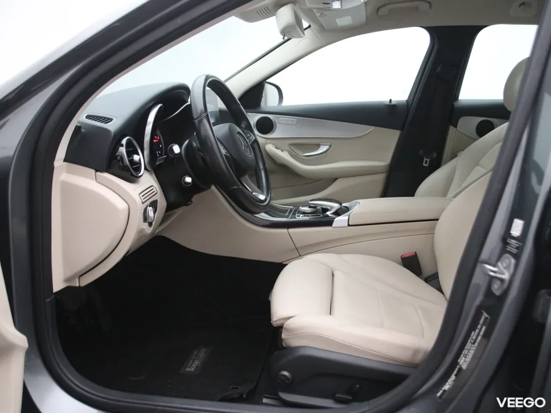 Mercedes-Benz C220 2.1 125kW