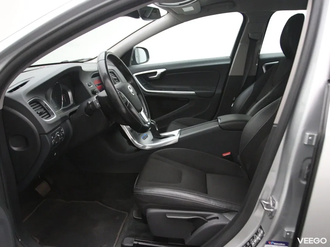 Volvo V60 2.4 169kW