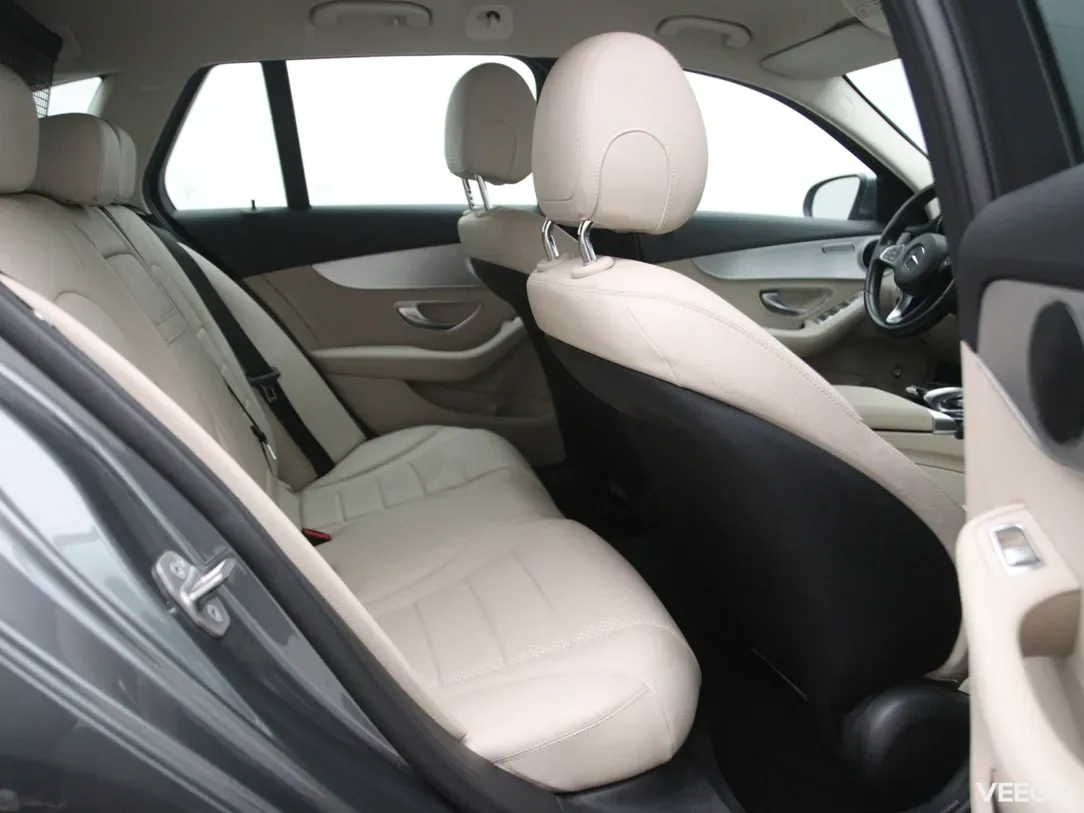 Mercedes-Benz C220 2.1 125kW