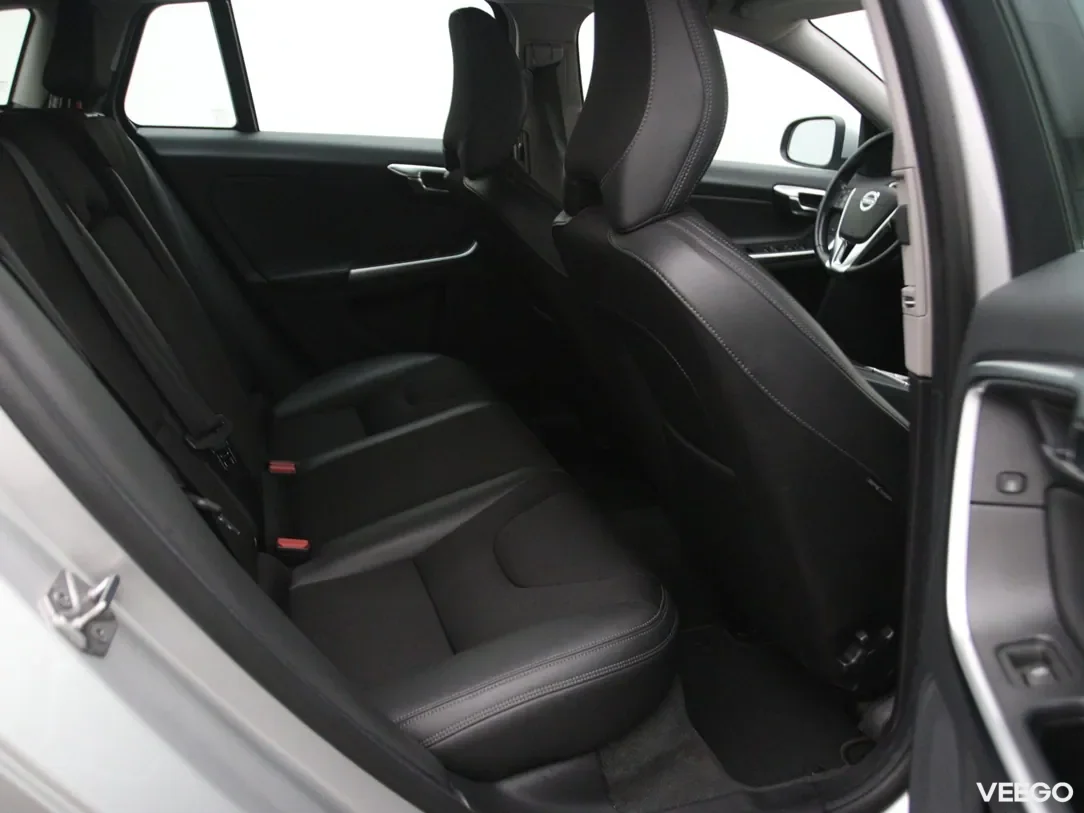 Volvo V60 2.4 169kW