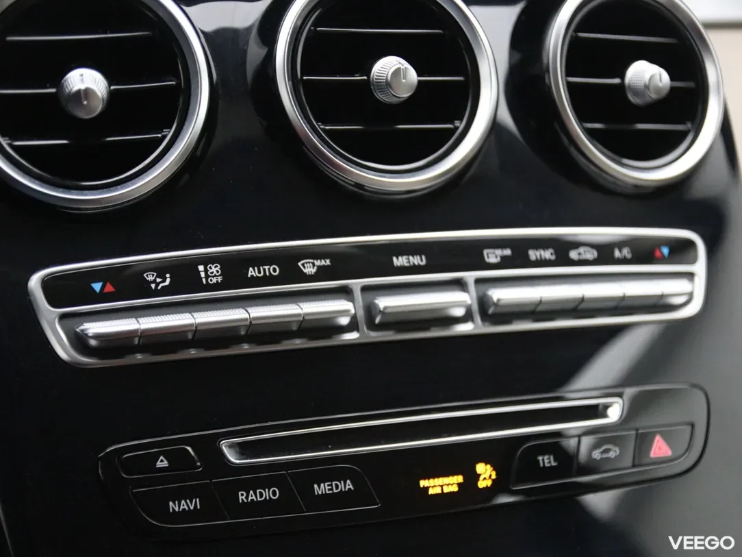 Mercedes-Benz C220 2.1 125kW