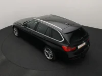 BMW 320 2 135kW thumbnail