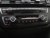 BMW 320 2 135kW thumbnail