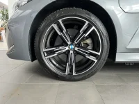 BMW 330 xDrive Sedan M Sport Drag 18" HiFi Rattvärme Sportstol 0kW thumbnail