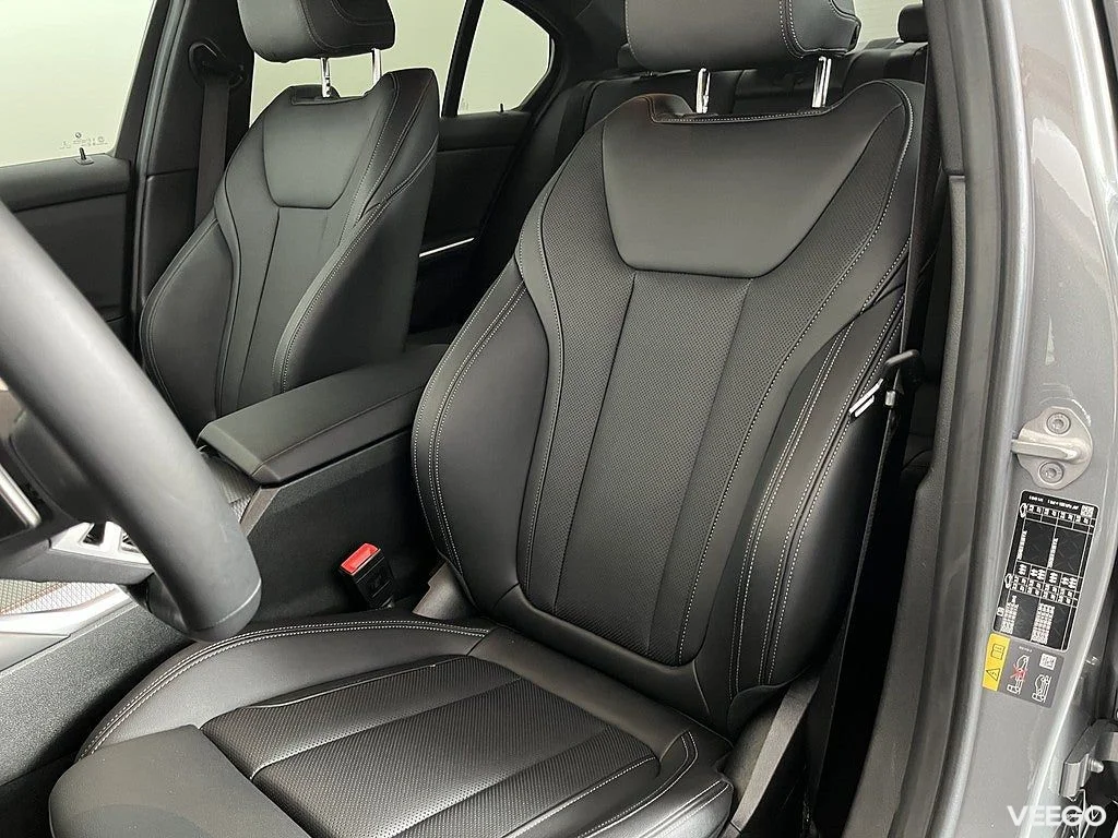 BMW 330 xDrive Sedan M Sport Drag 18" HiFi Rattvärme Sportstol 0kW