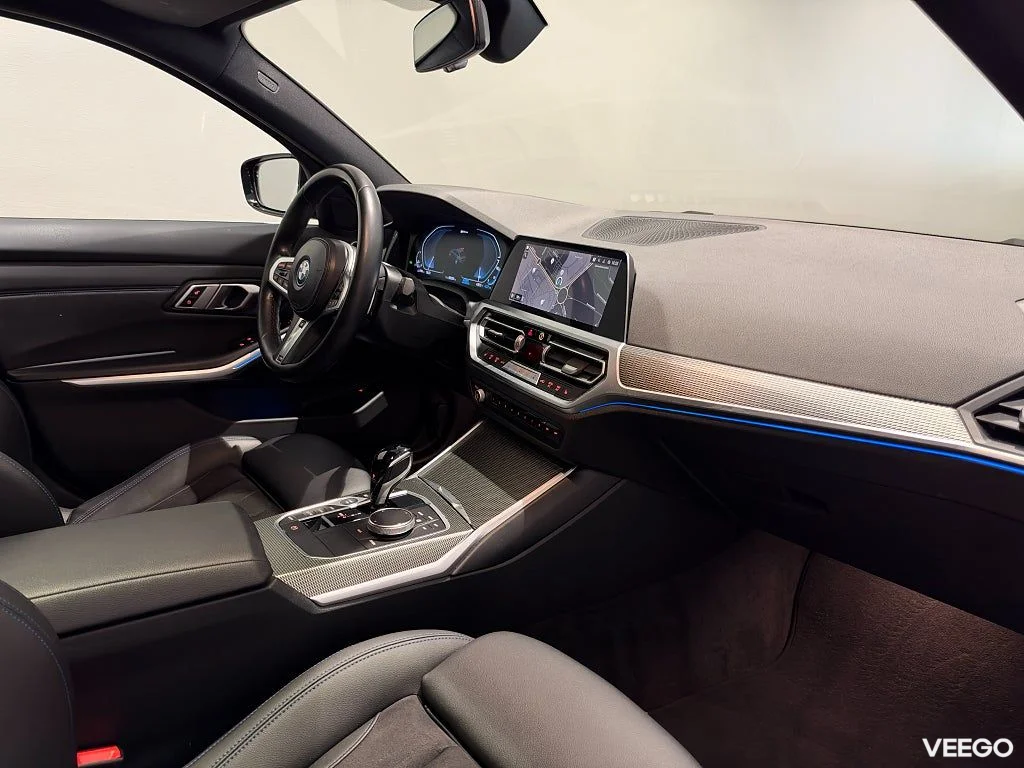 BMW 330 xDrive Sedan M Sport Head-up Hi-Fi Rattvärme Taklucka 215kW