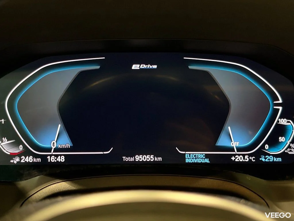 BMW 330 xDrive Sedan M Sport Head-up Hi-Fi Rattvärme Taklucka 215kW