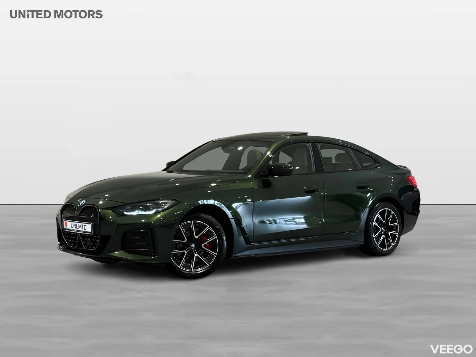 BMW i4 eDrive40 M Sport Pro Drag Glastaklucka H/K Adpt Farth 0kW