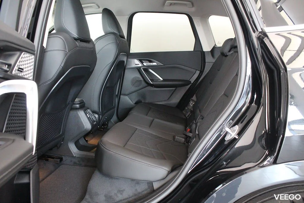 BMW iX1 eDrive20 xLine H/K Drag Comfort Access Sportstolar 0kW