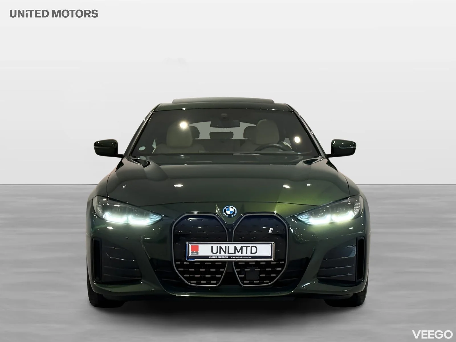 BMW i4 eDrive40 M Sport Pro Drag Glastaklucka H/K Adpt Farth 0kW