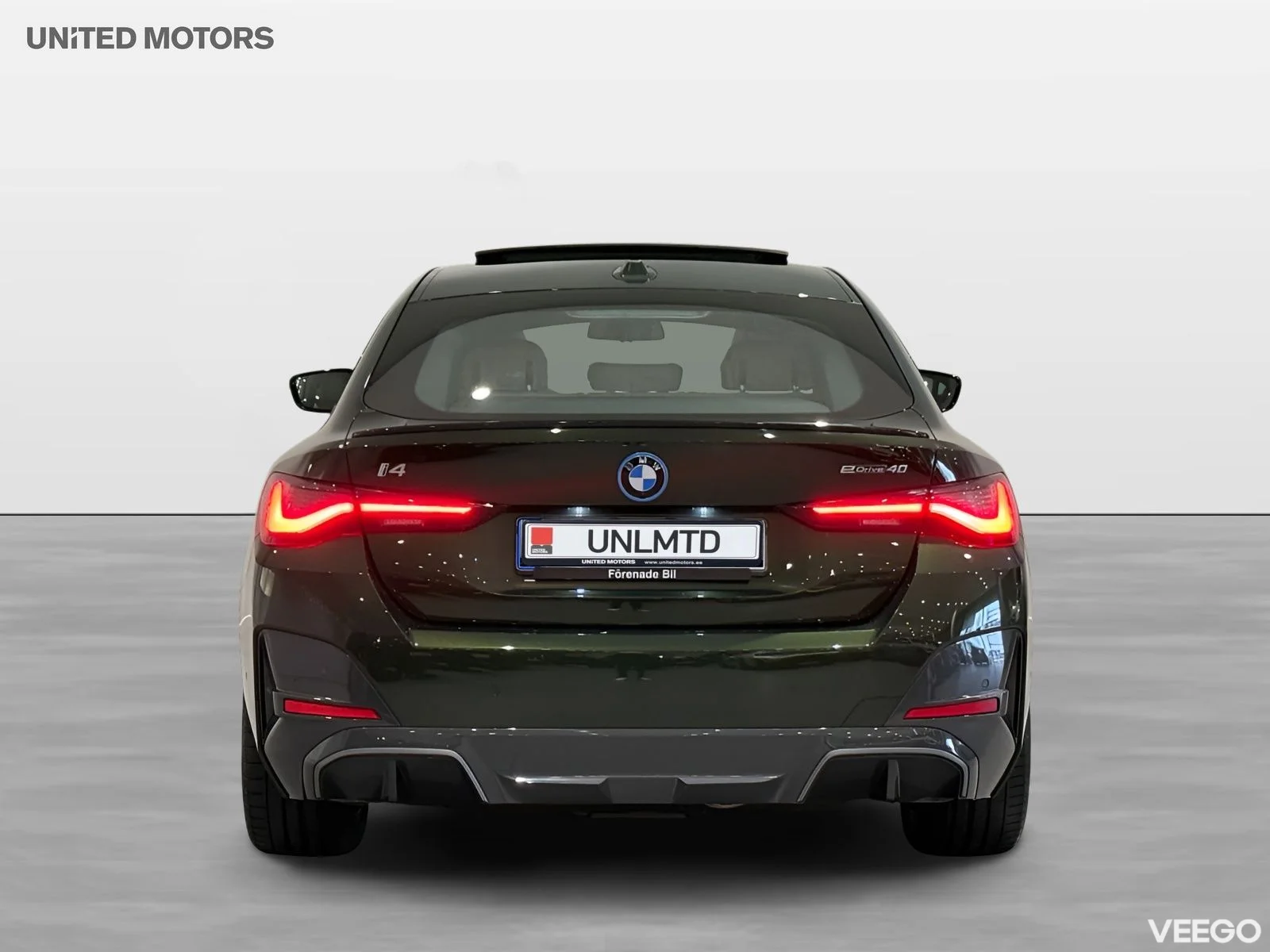 BMW i4 eDrive40 M Sport Pro Drag Glastaklucka H/K Adpt Farth 0kW
