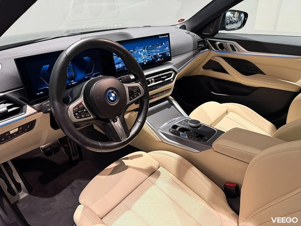 BMW i4 eDrive40 M Sport Pro Drag Glastaklucka H/K Adpt Farth 0kW