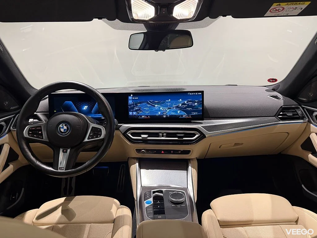 BMW i4 eDrive40 M Sport Pro Drag Glastaklucka H/K Adpt Farth 0kW