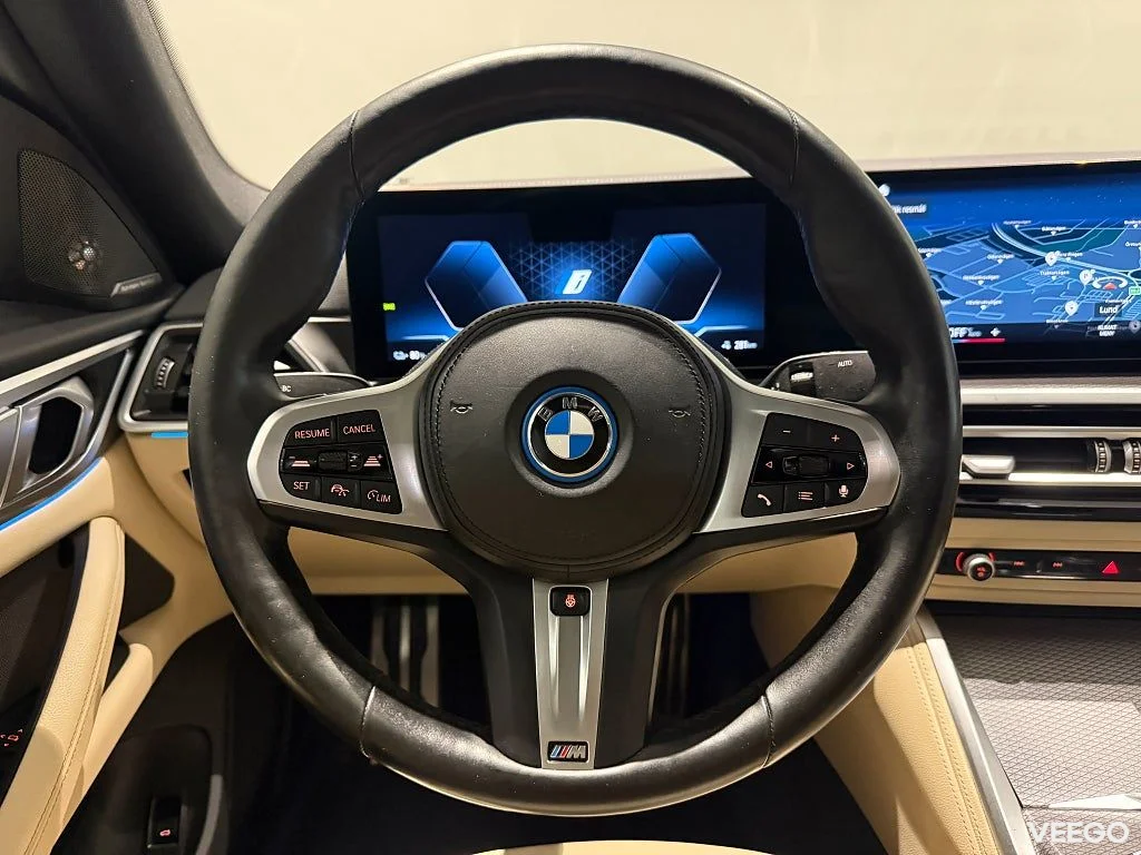 BMW i4 eDrive40 M Sport Pro Drag Glastaklucka H/K Adpt Farth 0kW
