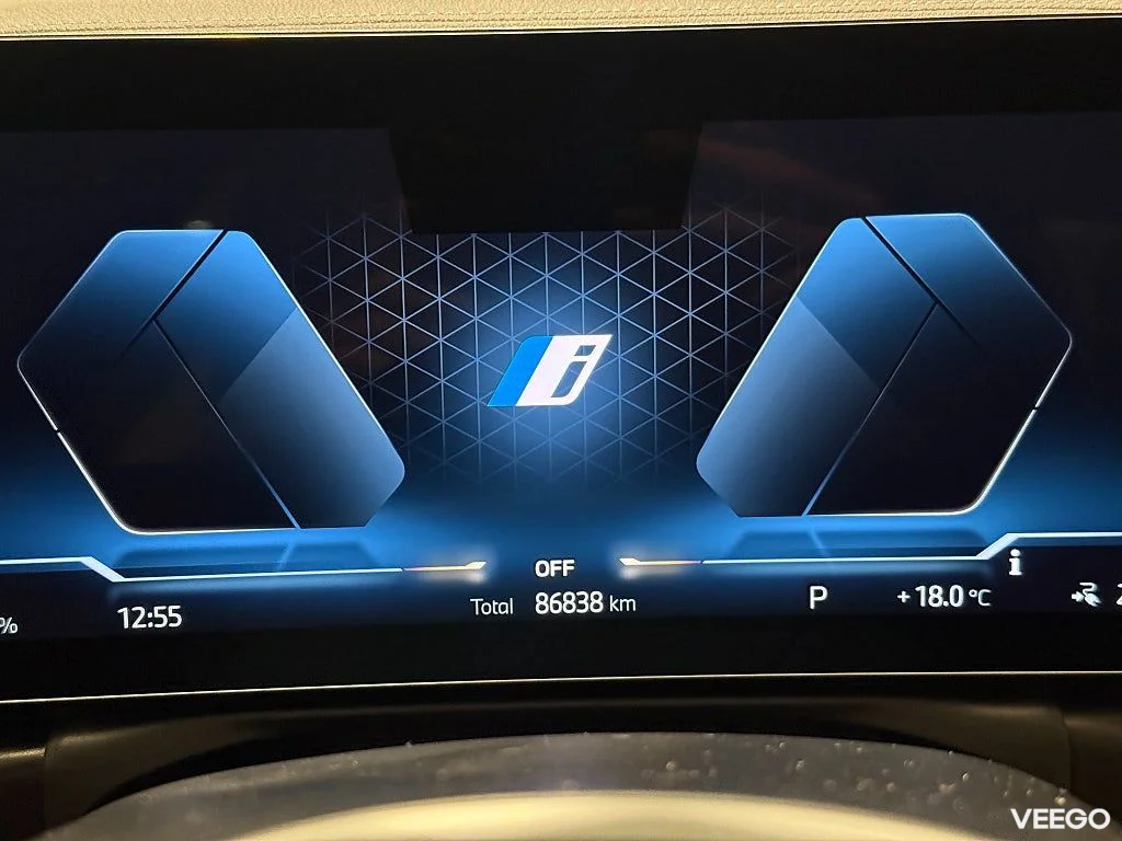 BMW i4 eDrive40 M Sport Pro Drag Glastaklucka H/K Adpt Farth 0kW