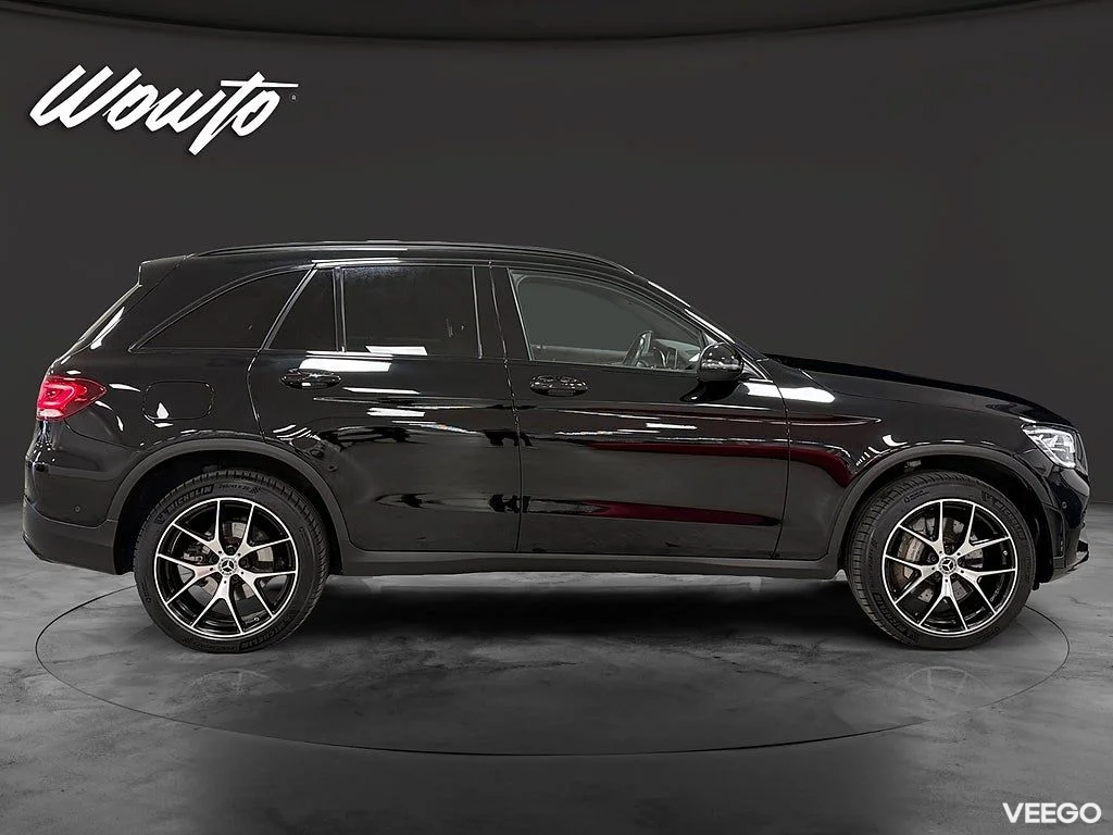 Mercedes-Benz GLC200 GLC 300 de 4M 306HK AMG /Drag /B-Kamera 225kW