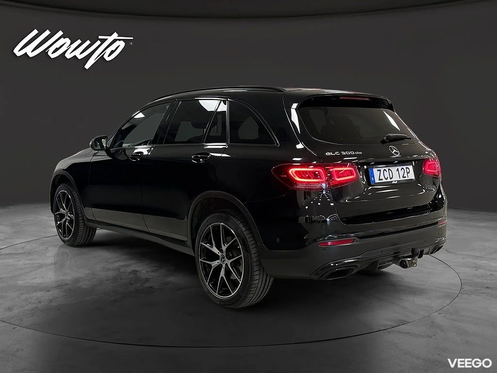 Mercedes-Benz GLC200 GLC 300 de 4M 306HK AMG /Drag /B-Kamera 225kW