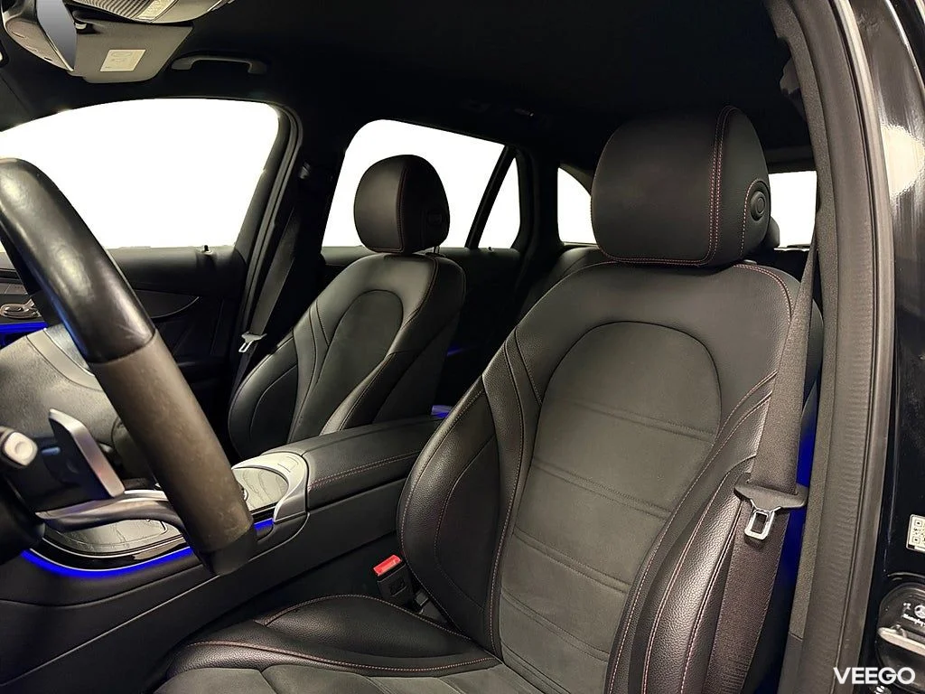 Mercedes-Benz GLC200 GLC 300 de 4M 306HK AMG /Drag /B-Kamera 225kW