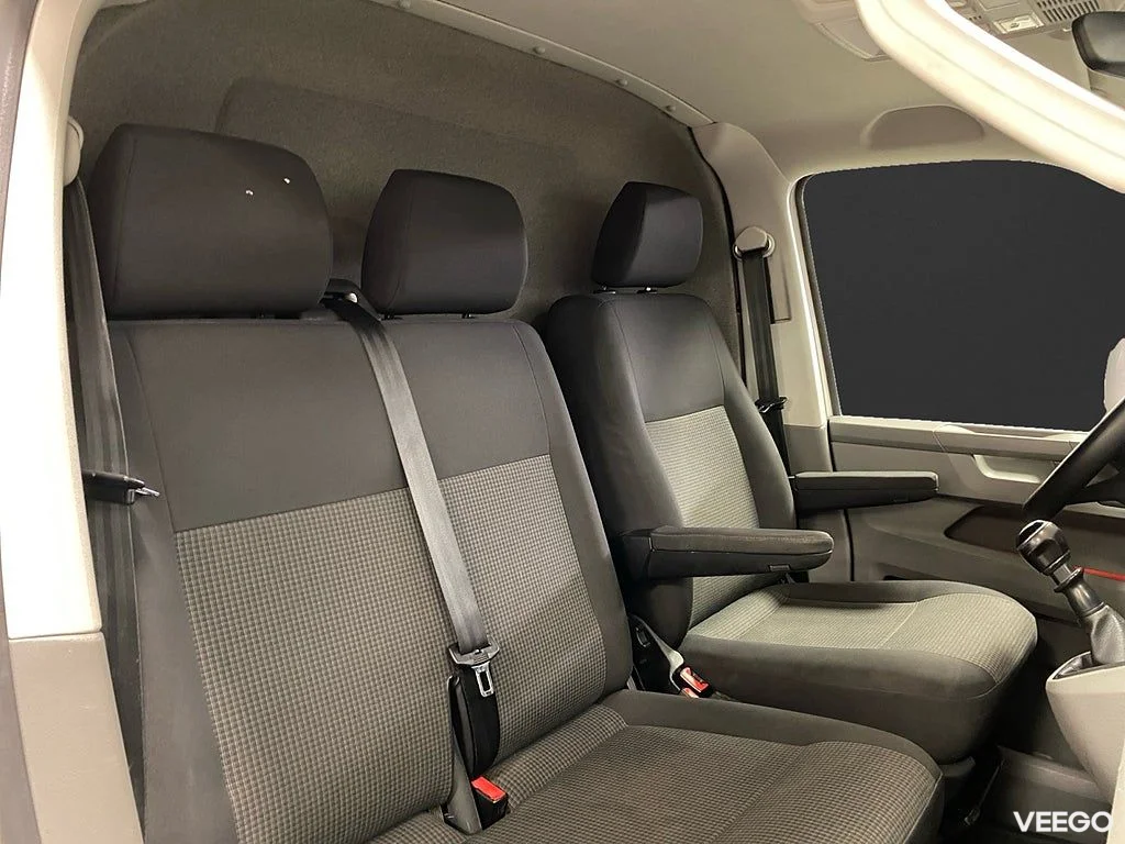 Volkswagen Transporter 2.0 TDI 110HK L2 3-Sits /Drag /Moms 81kW