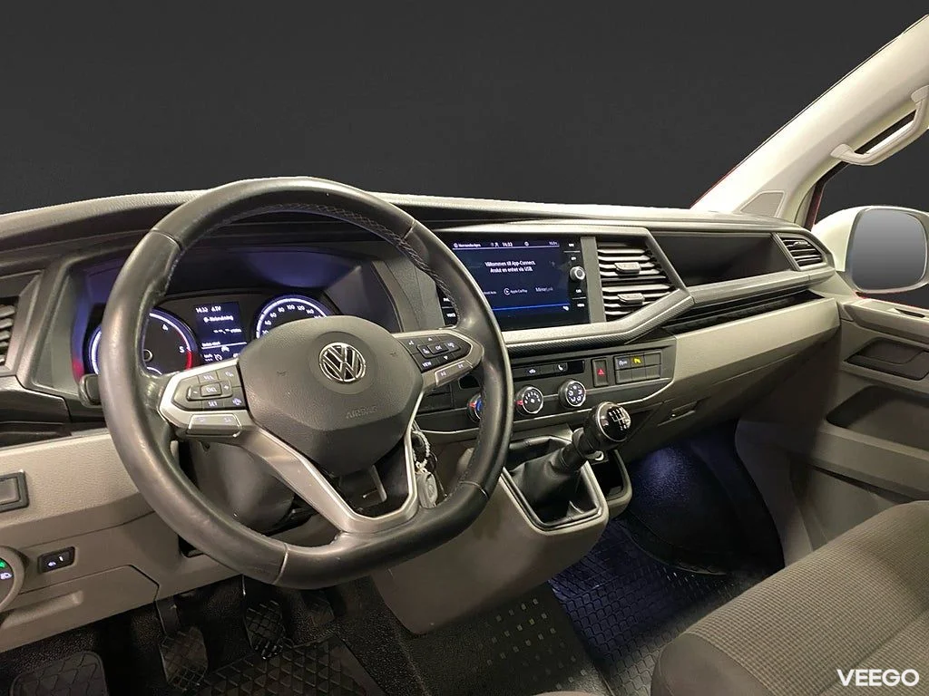 Volkswagen Transporter 2.0 TDI 110HK L2 3-Sits /Drag /Moms 81kW