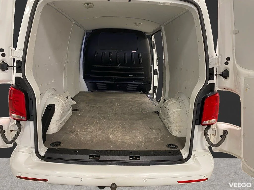 Volkswagen Transporter 2.0 TDI 110HK L2 3-Sits /Drag /Moms 81kW