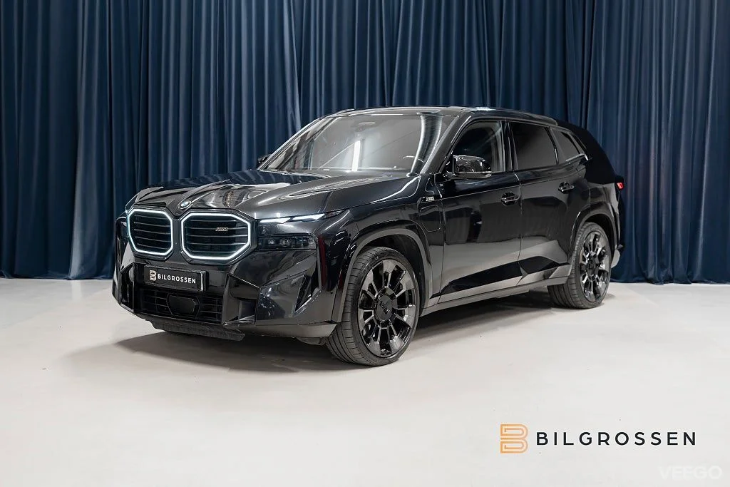 BMW XM 4.4 V8 xDrive B&W Merino Massage Softclose Bakaxelstyrn 480kW