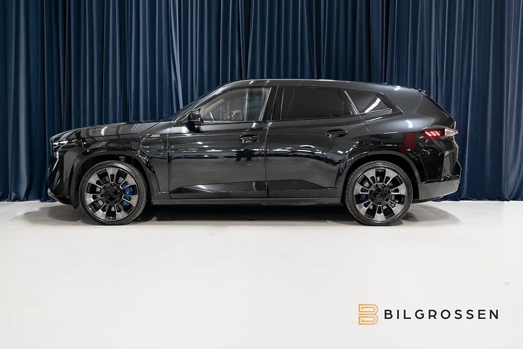 BMW XM 4.4 V8 xDrive B&W Merino Massage Softclose Bakaxelstyrn 480kW