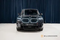 BMW XM 4.4 V8 xDrive B&W Merino Massage Softclose Bakaxelstyrn 480kW thumbnail
