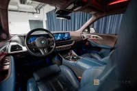 BMW XM 4.4 V8 xDrive B&W Merino Massage Softclose Bakaxelstyrn 480kW thumbnail