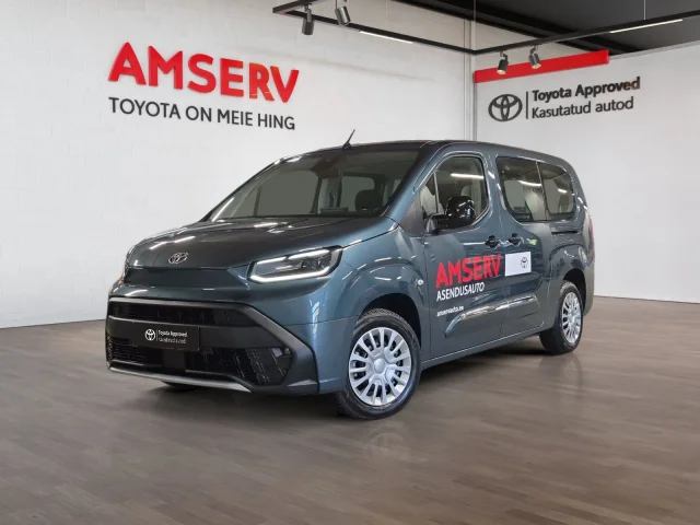 Image of Toyota Proace City Verso Long Electric 50kWh Family 62kW