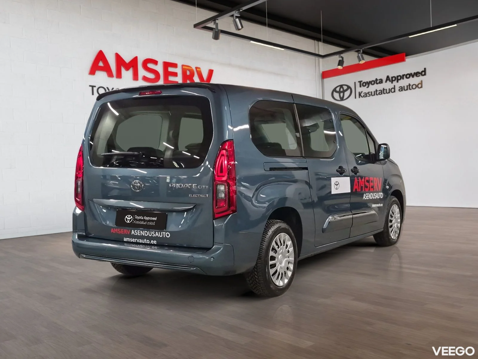 Toyota Proace City Verso Long Electric 50kWh Family 62kW