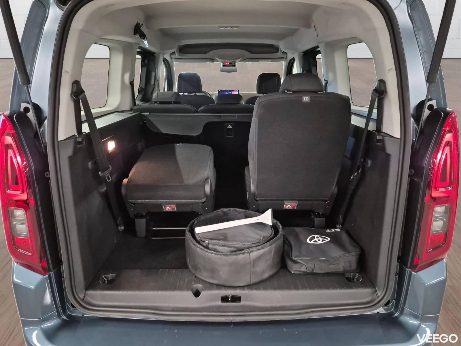 Toyota Proace City Verso Long Electric 50kWh Family 62kW