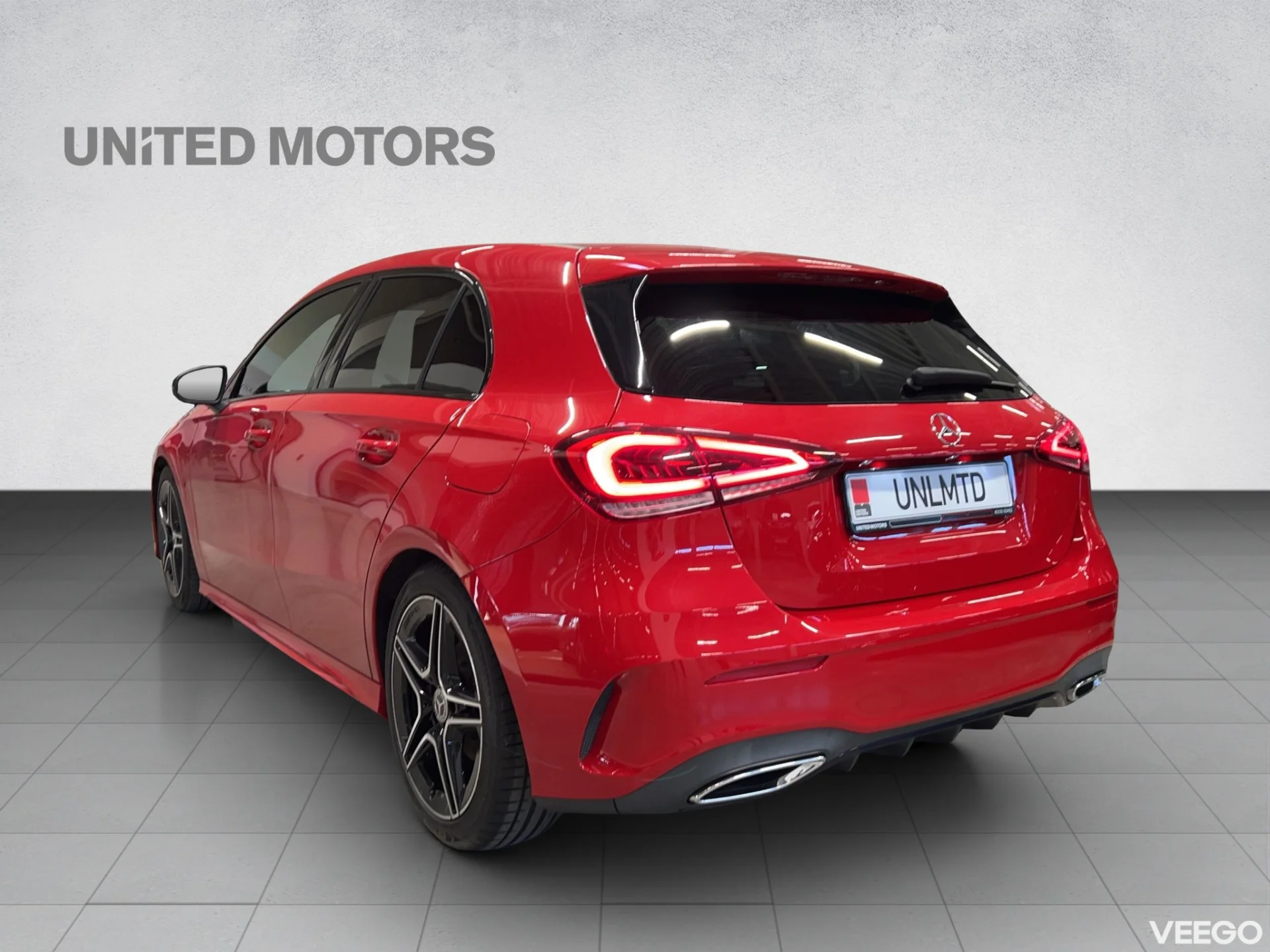 Mercedes-Benz A180 - 100kW