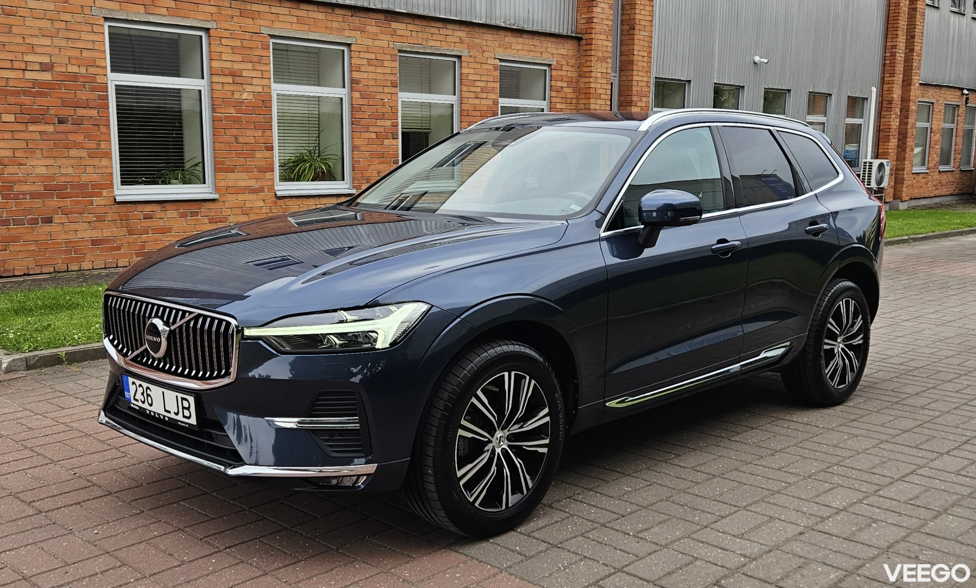 Volvo XC60 B5 AWD MY22 Google Mild Hybrid 2.0 184kW
